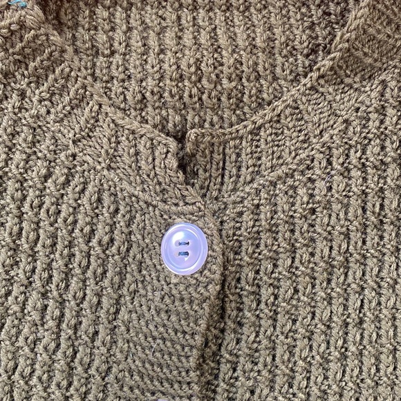 VTG Handmade Olive Green Hand Knit Cardigan Sweater - Picture 7 of 10